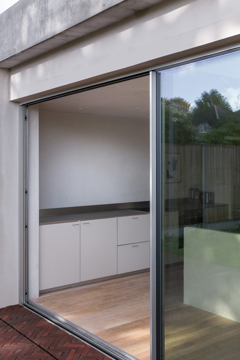 5 Reasons to choose aluminium over uPvc for your doors and windows